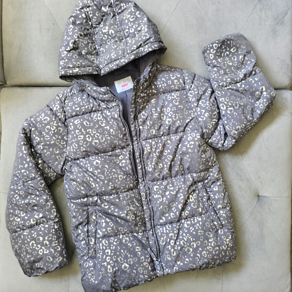 Girls Foil Leopard Puffer Jacket in Steamboat, size L (10/12) GUC